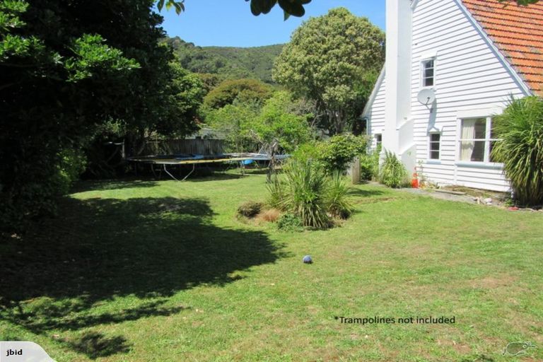 Photo of property in 404 Muritai Road, Eastbourne, Lower Hutt, 5013