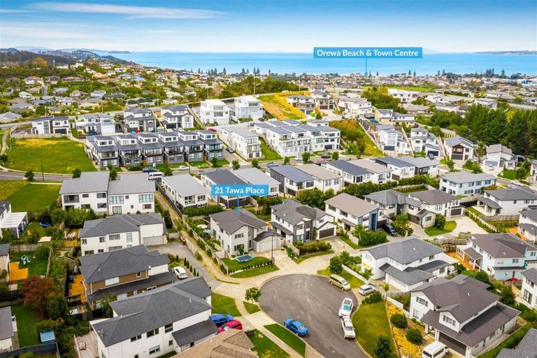 Photo of property in 21 Tawa Place, Orewa, 0931