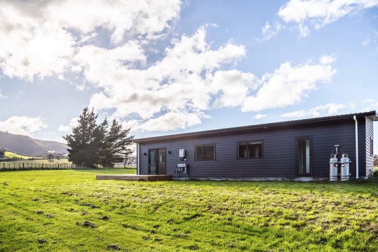 Photo of property in 370 Western Lake Road, Western Lake, Featherston, 5773