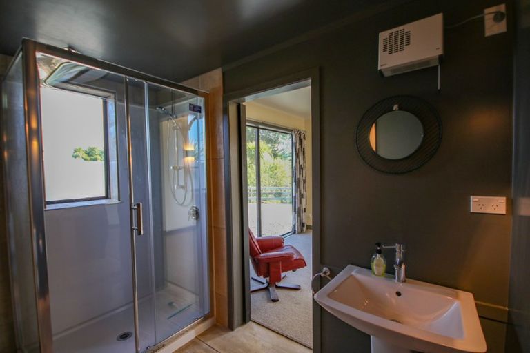 Photo of property in 57 Petley Road, Paparoa, 0571