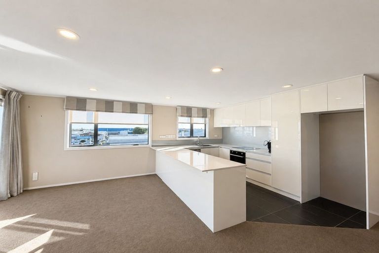 Photo of property in 8/9 Freeman Way, Manukau, Auckland, 2104