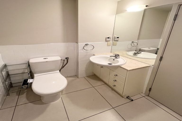 Photo of property in 26/4e Collins Street, Takapuna, Auckland, 0622