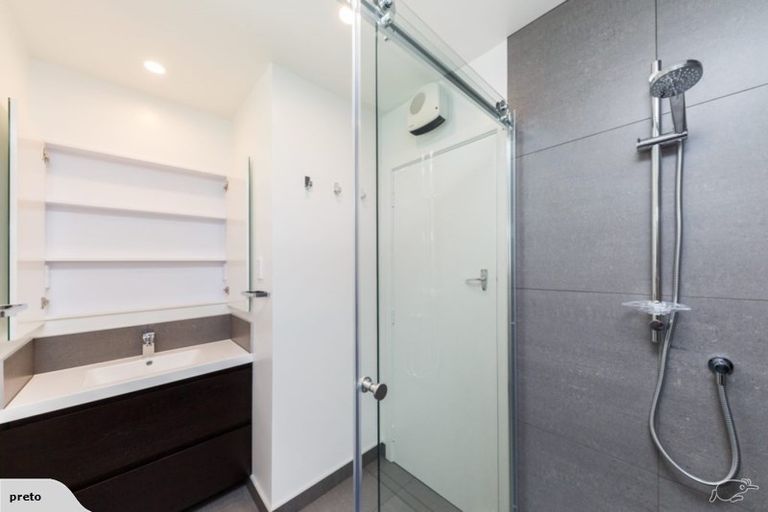 Photo of property in 10 Mokau Place, Terrace End, Palmerston North, 4410