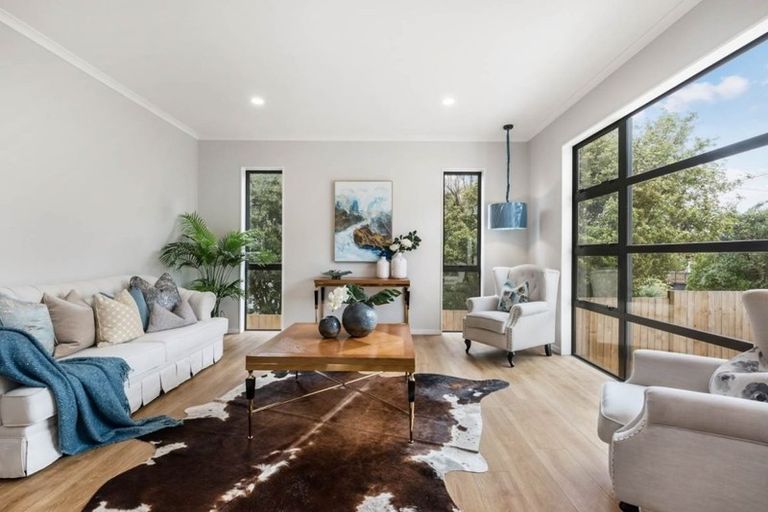 Photo of property in 408b East Coast Road, Sunnynook, Auckland, 0630