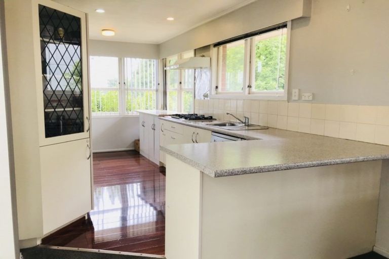 Photo of property in 6 Sexton Place, Manurewa East, Auckland, 2102