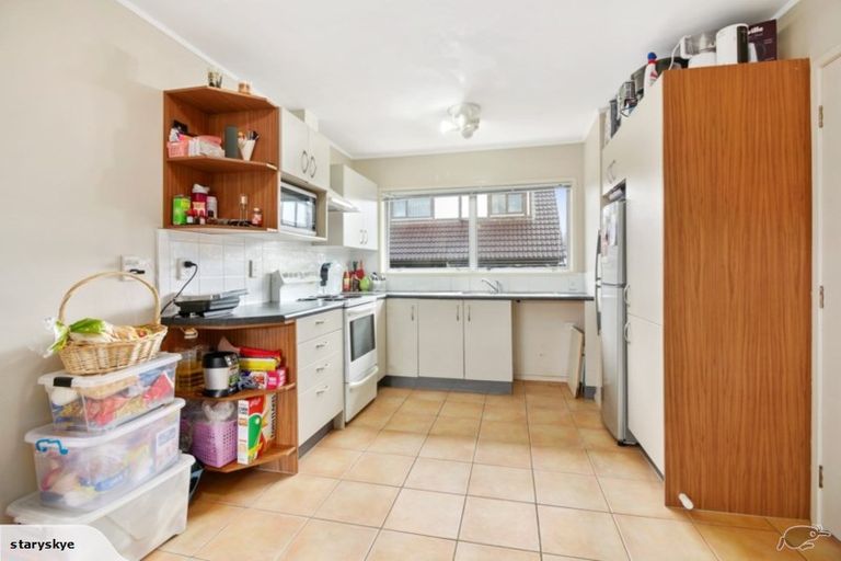 Photo of property in 11a Rapallo Place, Farm Cove, Auckland, 2012