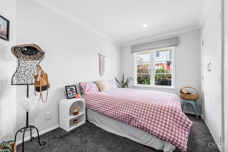 Photo of property in 5 Chilton Grove, Hutt Central, Lower Hutt, 5010