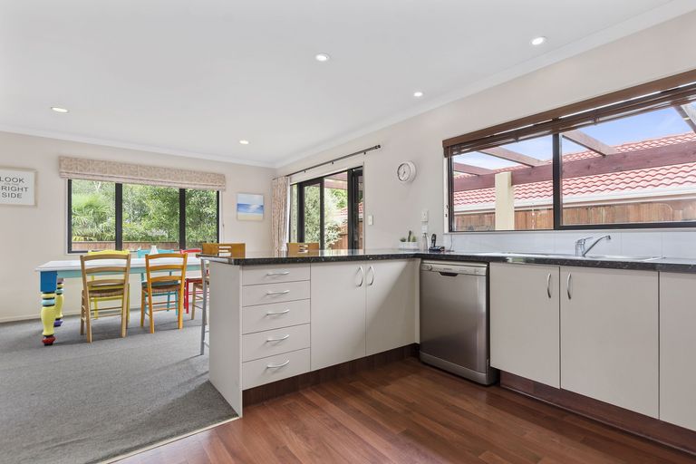 Photo of property in 90 Rowesdale Drive, Ohauiti, Tauranga, 3112