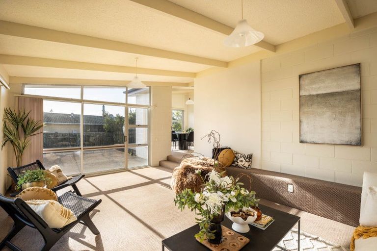 Photo of property in 108 Riversdale Drive, Merrilands, New Plymouth, 4312