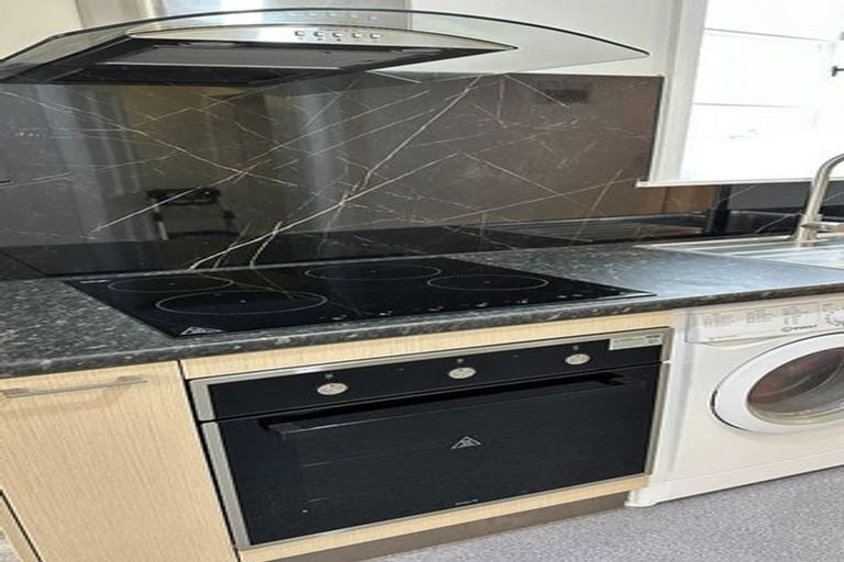 Photo of property in 3/23 Clifton Terrace, Kelburn, Wellington, 6012