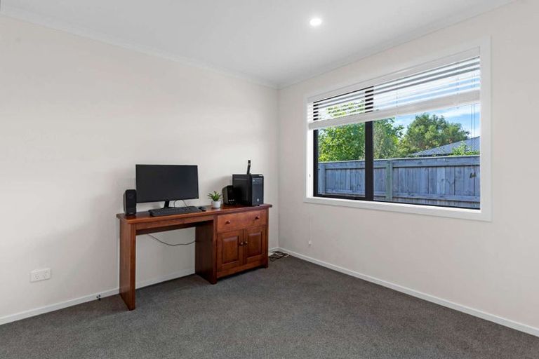 Photo of property in 68 Feist Street, Carterton, 5713