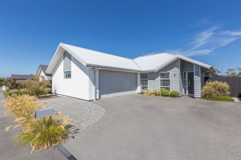 Photo of property in 25 Te Whariki Street, Marshland, Christchurch, 8083