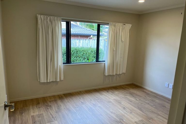 Photo of property in 8 Orbit Place, Flat Bush, Auckland, 2019