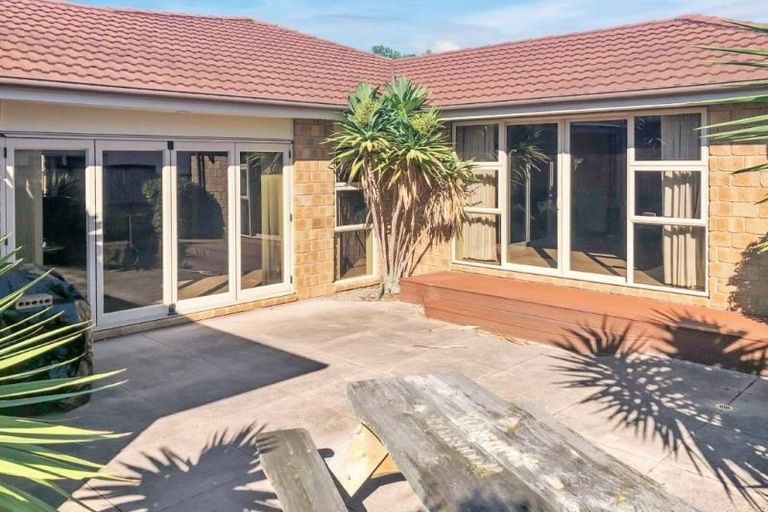 Photo of property in 2 Somerton Drive, Huntington, Hamilton, 3210