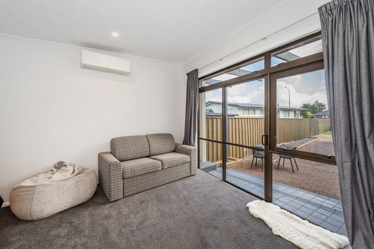 Photo of property in 50 Walton Road, Paraparaumu Beach, Paraparaumu, 5032