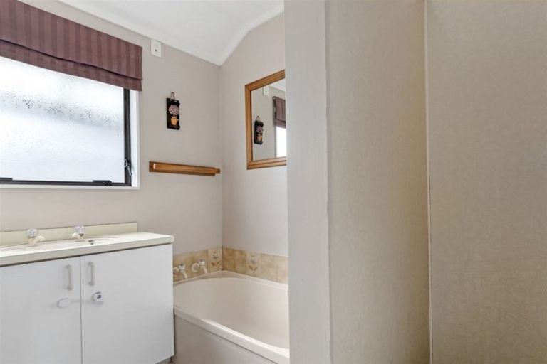 Photo of property in 7 Greenpark Way, Greerton, Tauranga, 3112