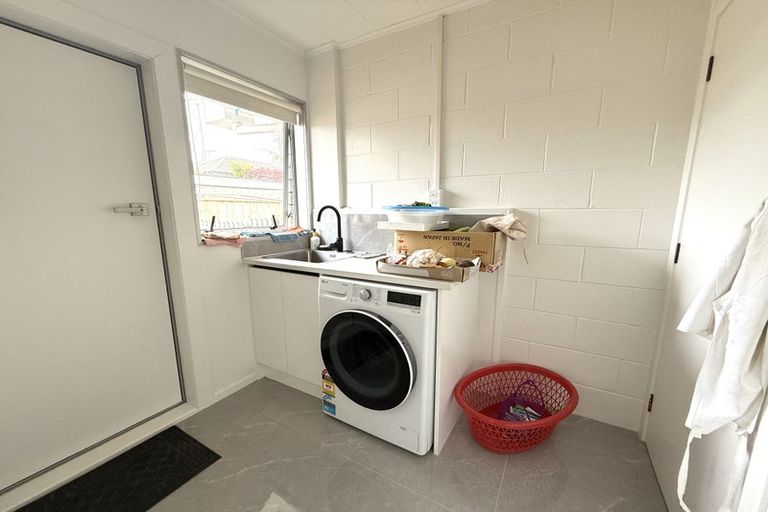 Photo of property in 1/73 Macleans Road, Bucklands Beach, Auckland, 2014