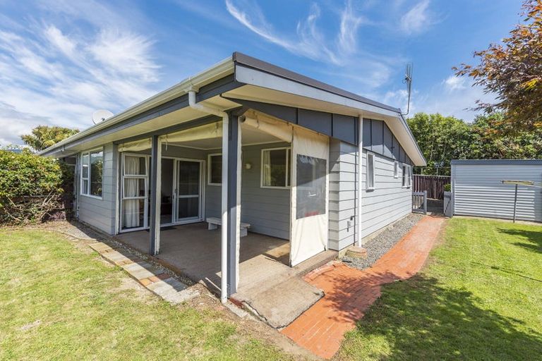 Photo of property in 77b Eatwell Avenue, Paraparaumu Beach, Paraparaumu, 5032
