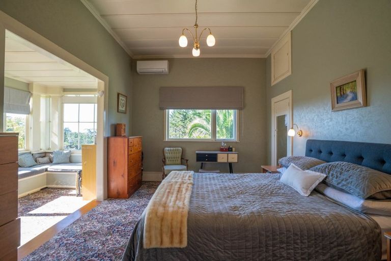 Photo of property in 168 Candia Road, Henderson Valley, Auckland, 0614