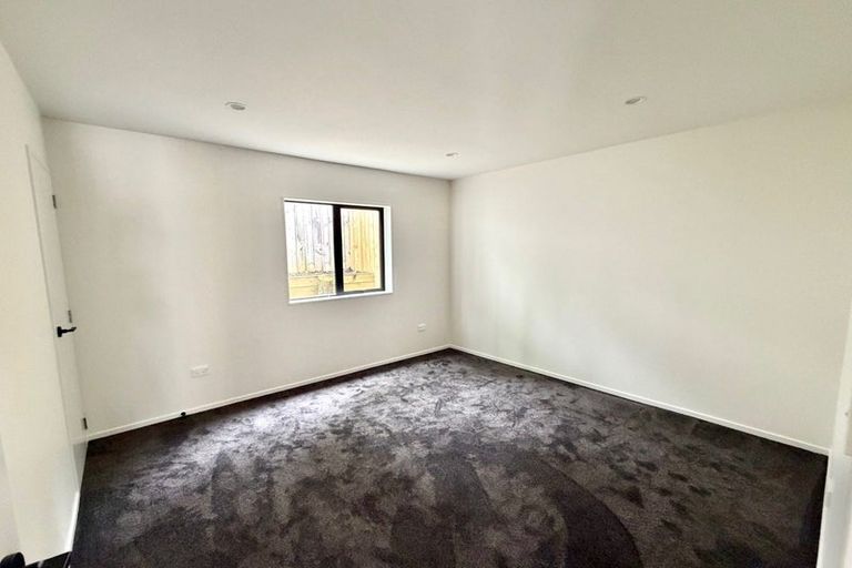 Photo of property in 17b Martin Place, Kelston, Auckland, 0602