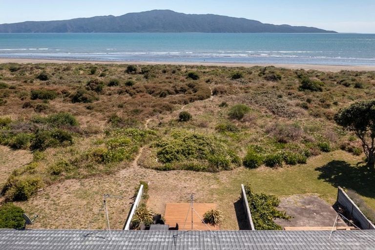 Photo of property in 127-129 Manly Street, Paraparaumu Beach, Paraparaumu, 5032