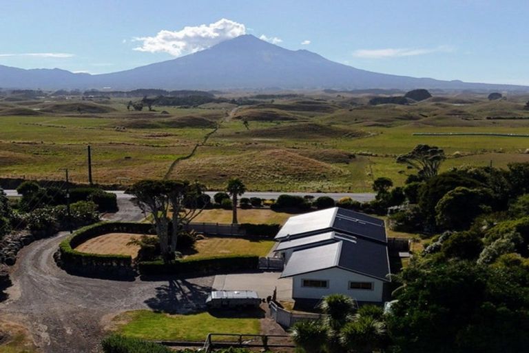 Photo of property in 6139 South Road, Rahotu, Opunake, 4685