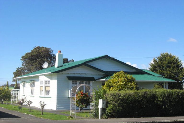 Photo of property in 14 Rira Street, Marton, 4710