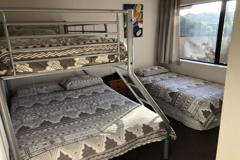 Photo of property in 52 Sunrise Avenue, Mount Maunganui, 3116