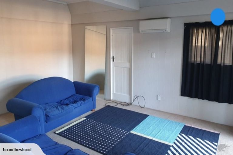 Photo of property in 219 Royal Road, Massey, Auckland, 0614