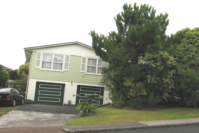 Photo of property in 13 Blakeborough Drive, Forrest Hill, Auckland, 0620