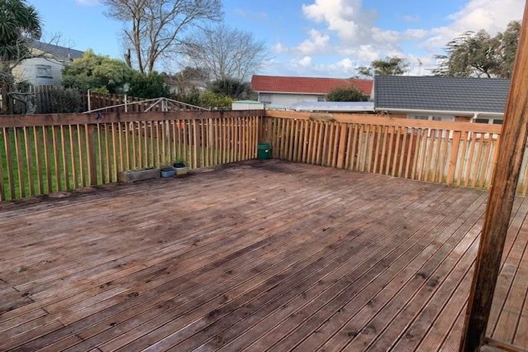 Photo of property in 5 Boys Place, Pakuranga Heights, Auckland, 2010