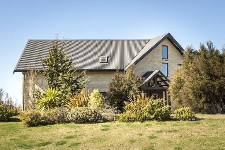 Photo of property in 19 Matheson Crescent, Albert Town, Wanaka, 9305