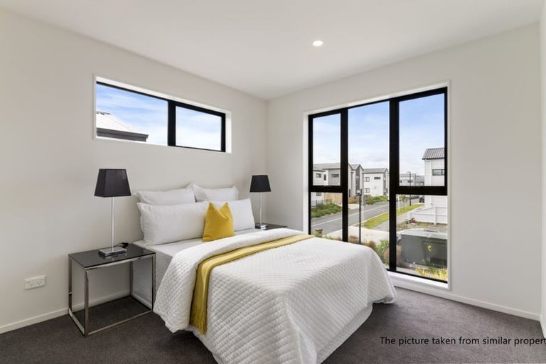 Photo of property in 44 Whare Kauri Road, Papakura, 2110