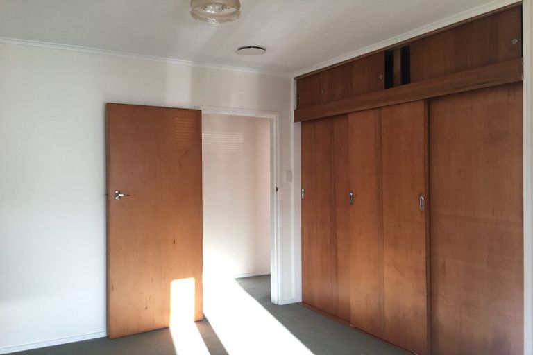 Photo of property in 122 Kings Crescent, Hutt Central, Lower Hutt, 5010