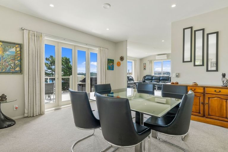Photo of property in 38 Aspiring Terrace, Aotea, Porirua, 5024