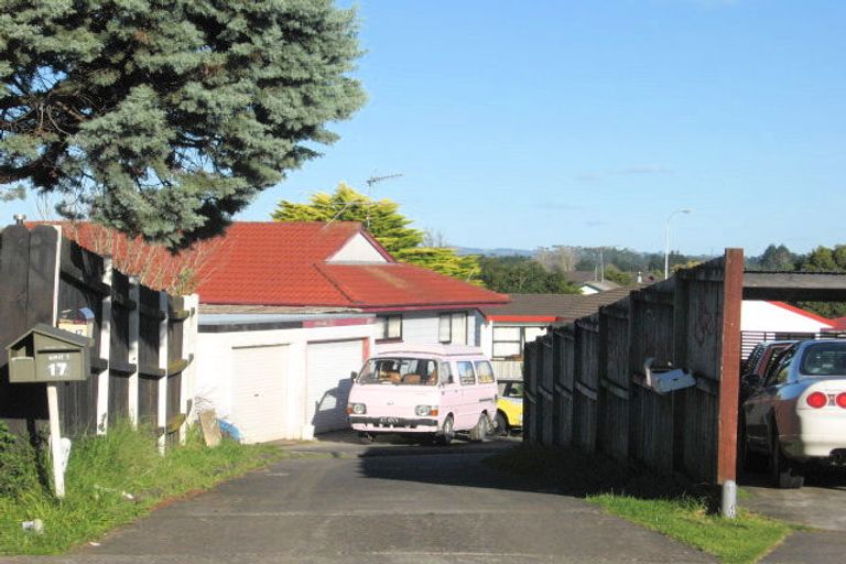 Photo of property in 1/11 Anglers Way, Wattle Downs, Auckland, 2102