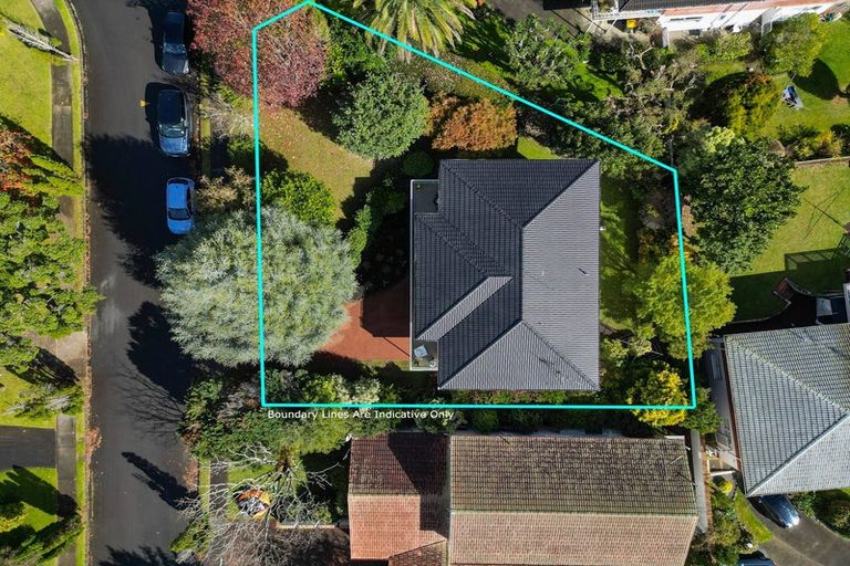 Photo of property in 4 Kerrymaria Place, Hillcrest, Auckland, 0627