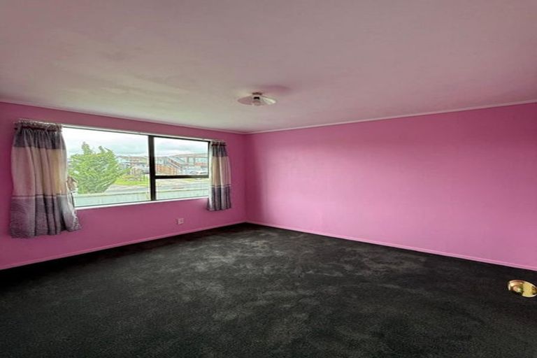 Photo of property in 3/1 Rebecca Rise, Weymouth, Auckland, 2103