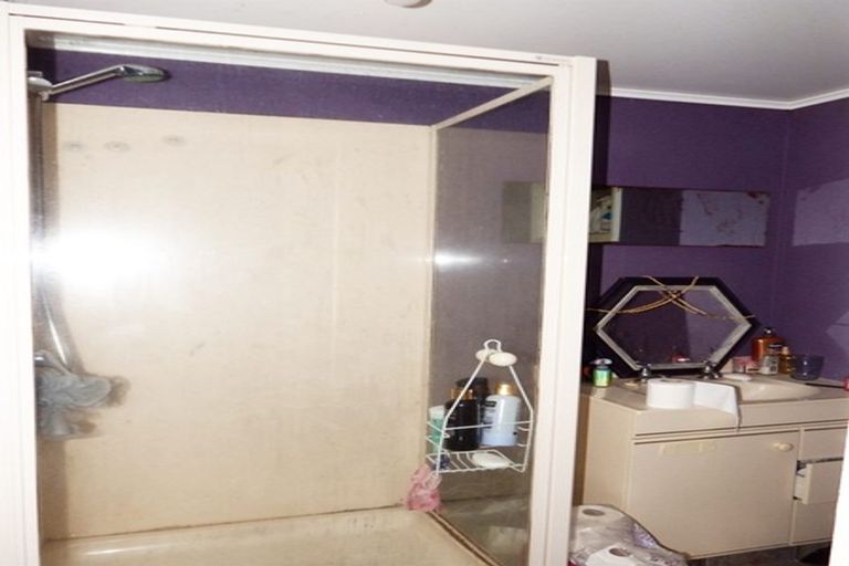 Photo of property in 2 Gloucester Street, Takaro, Palmerston North, 4412