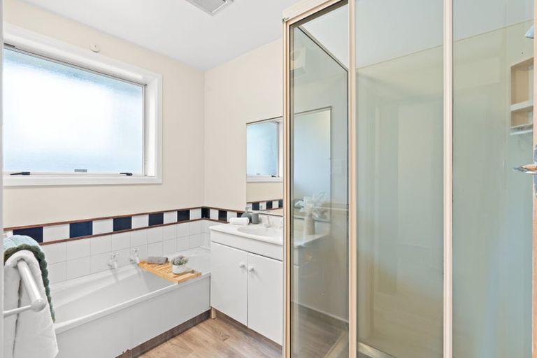 Photo of property in 1/115 Withells Road, Avonhead, Christchurch, 8042