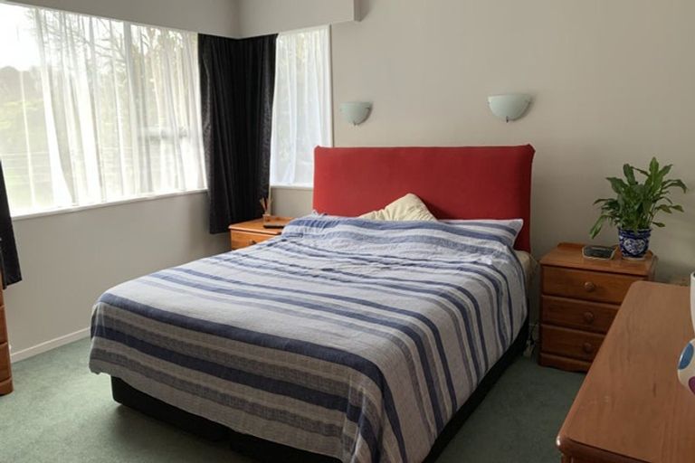 Photo of property in 5 Halswater Drive, Churton Park, Wellington, 6037