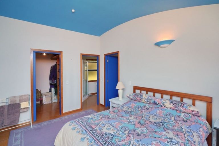 Photo of property in 37 Cornwall Road, Lyttelton, 8082