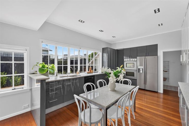 Photo of property in 2 Minnehaha Avenue, Takapuna, Auckland, 0622