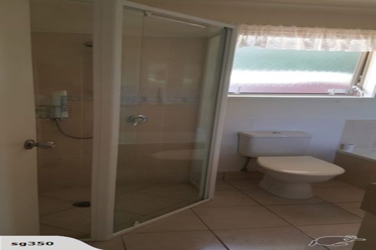 Photo of property in 5/262 Centreway Road, Orewa, 0931