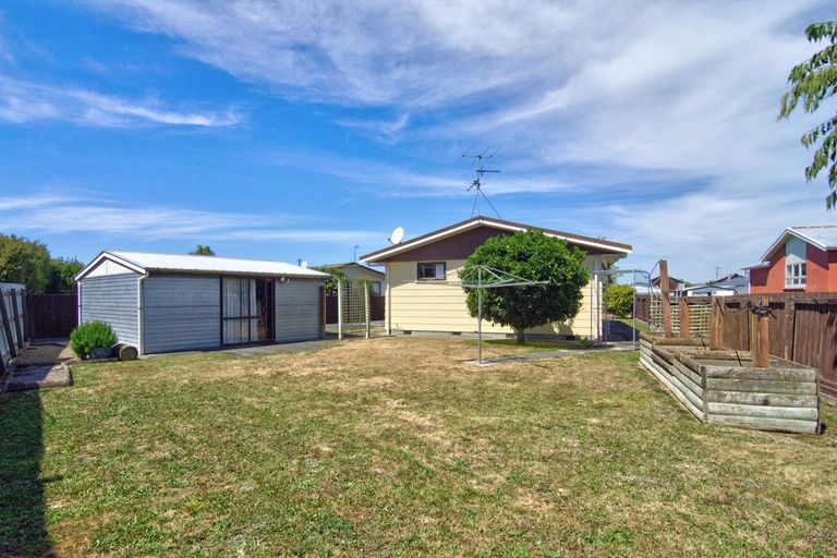 Photo of property in 1 Lowes Place, Solway, Masterton, 5810