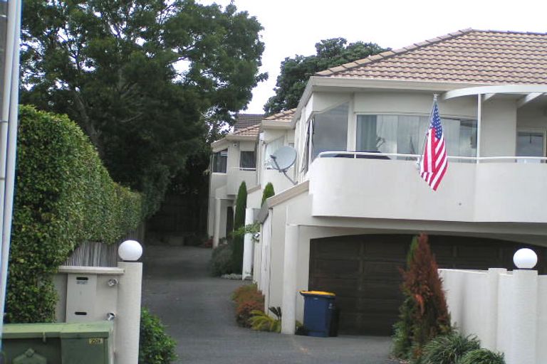 Photo of property in 2/18a Norman Road, Hauraki, Auckland, 0622