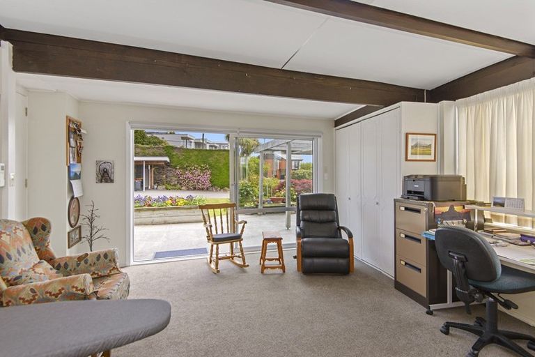 Photo of property in 227 Mount Pleasant Road, Mount Pleasant, Christchurch, 8081