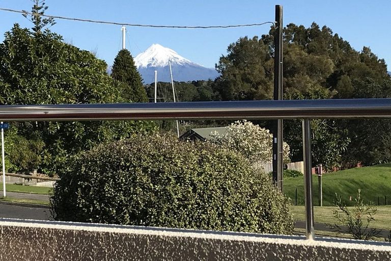 Photo of property in 50 Leslie Street, Waitara, 4320