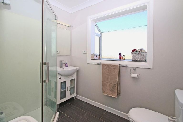 Photo of property in 115 Harbour View Road, Omokoroa, 3114