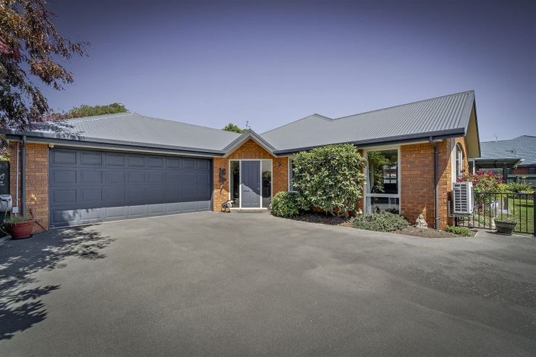 Photo of property in 8 Highwood Lane, Burnside, Christchurch, 8053